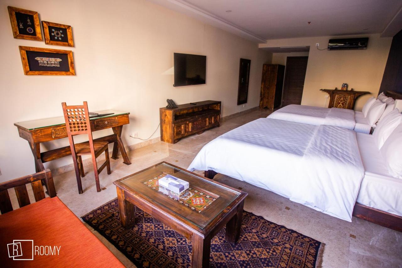 Roomy Signature Hotel, อิสลามาบัด ภายนอก รูปภาพ